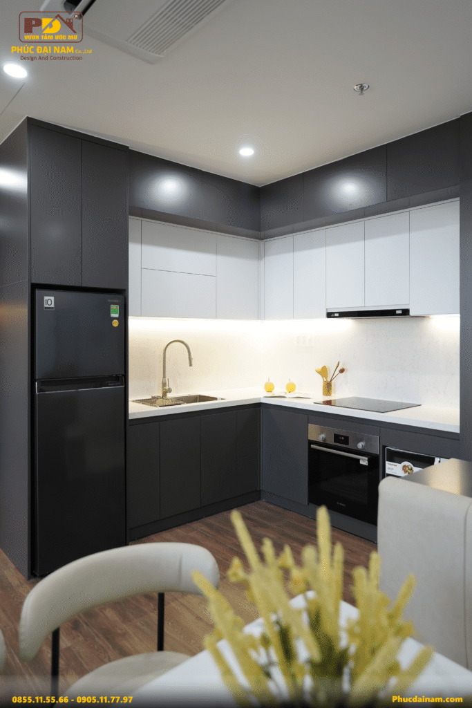 Vì diện tích khá nhỏ nên khi hoàn thiện nội thất căn hộ Sun Cosmo, Phúc Đại Nam hướng đến tối ưu không gian, đề cao công năng