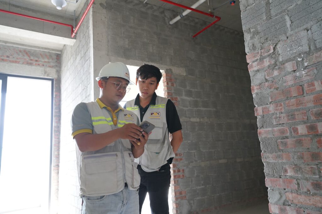 Khảo sát thực tế tại căn hộ của gia chủ