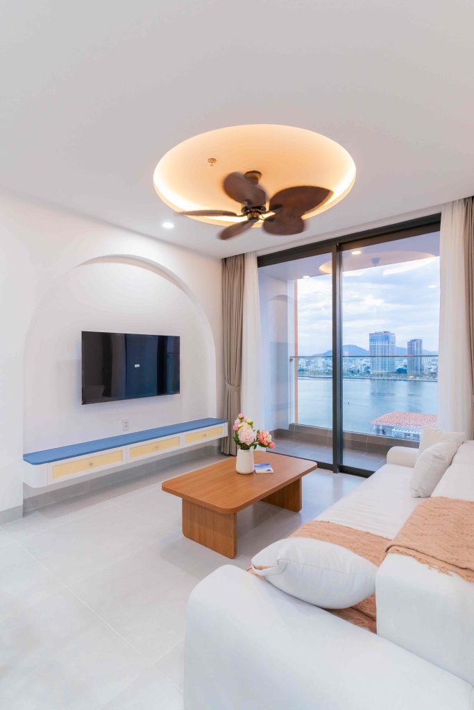 Phúc Đại Nam định hướng căn hộ theo phong cách Santorini với sự kết hợp giữa trắng, xanh và gỗ tự nhiên